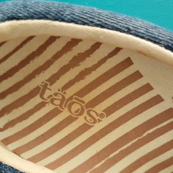 Taos Footwear - Rubber Soul Slip-On Sneaker - Denim Blue - 9M - Picture 2 of 7